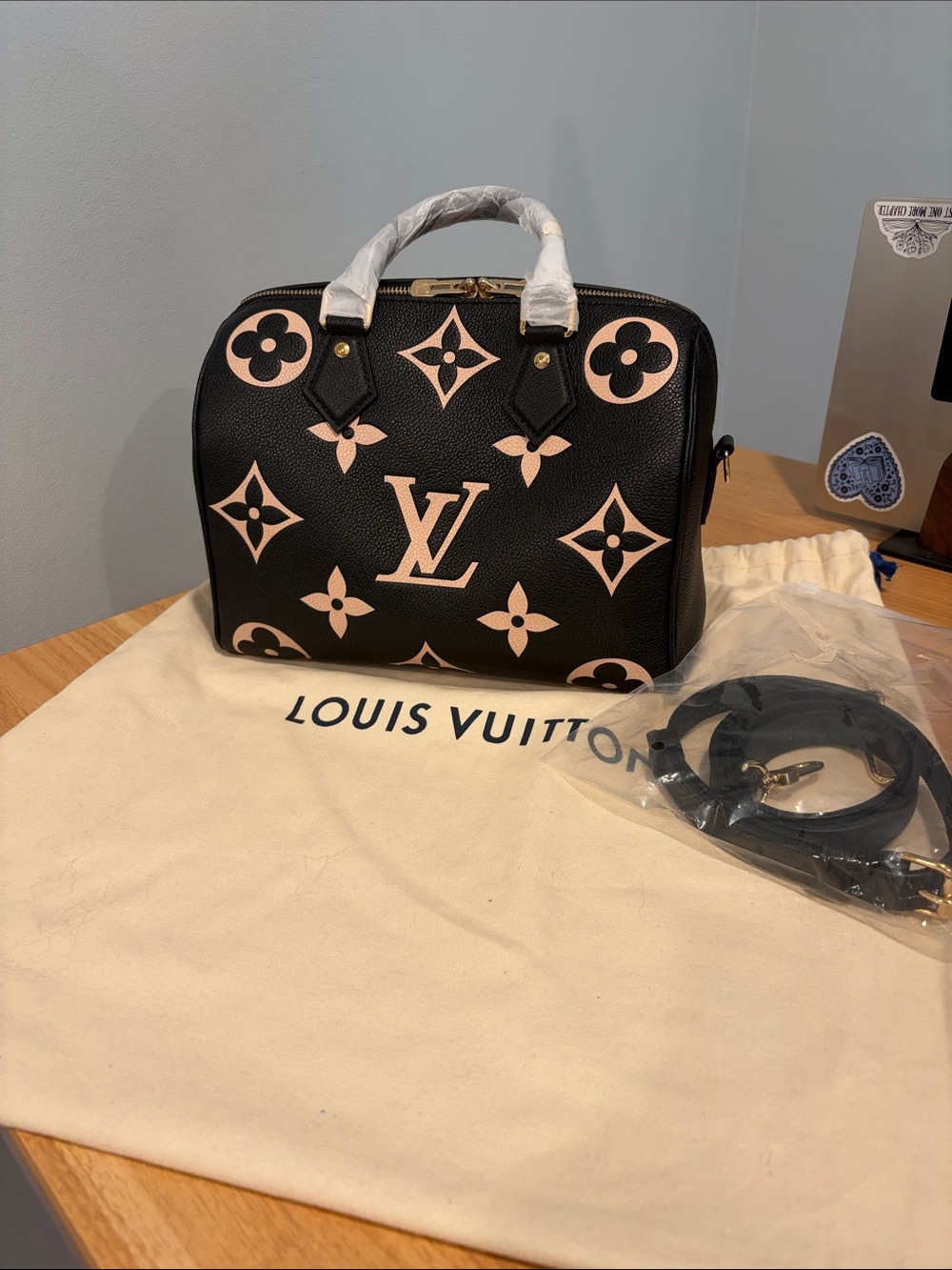 Pre-loved Louis Vuitton Speedy 25 Bandoulière Empreinte